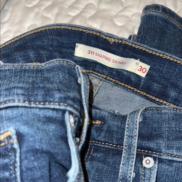 Levi’s 311 Shaping Skinny Women's Blue Jeans - Picture 6 of 6